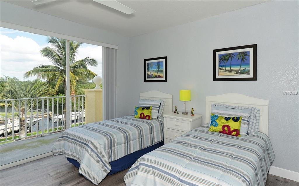 4410 WARREN AVENUE, PORT CHARLOTTE, Florida 33953, 4 Bedrooms Bedrooms, 6 Rooms Rooms,2 BathroomsBathrooms,Residential,For sale,WARREN,N5914344