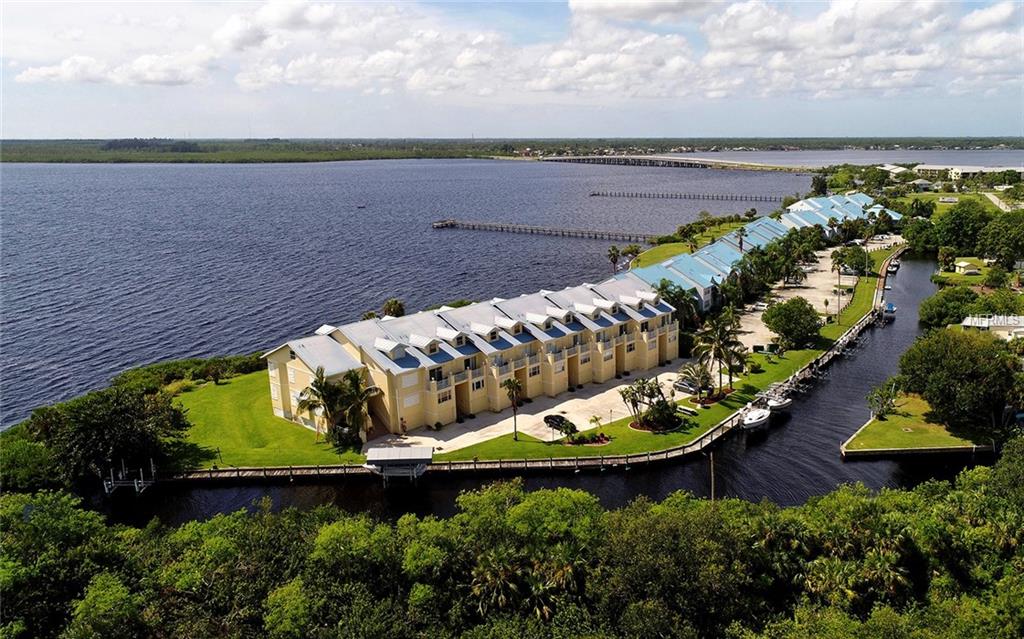 4410 WARREN AVENUE, PORT CHARLOTTE, Florida 33953, 4 Bedrooms Bedrooms, 6 Rooms Rooms,2 BathroomsBathrooms,Residential,For sale,WARREN,N5914344