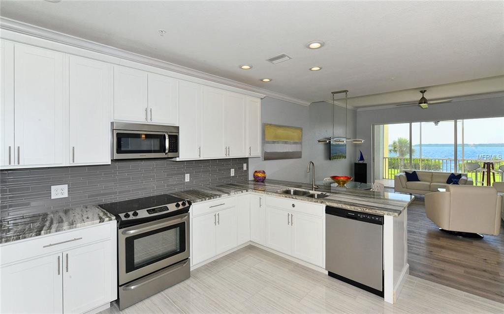 4410 WARREN AVENUE, PORT CHARLOTTE, Florida 33953, 4 Bedrooms Bedrooms, 6 Rooms Rooms,2 BathroomsBathrooms,Residential,For sale,WARREN,N5914344