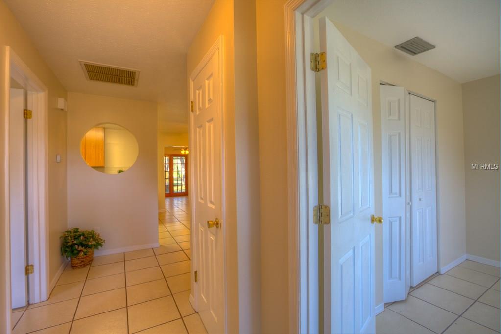 2502 PEMBERTON CREEK DRIVE, SEFFNER, Florida 33584, 5 Bedrooms Bedrooms, 10 Rooms Rooms,2 BathroomsBathrooms,Residential,For sale,PEMBERTON CREEK,T2916614