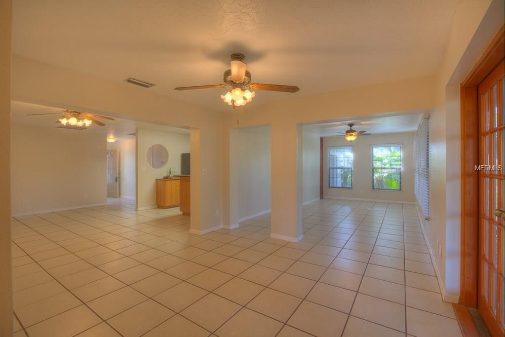 2502 PEMBERTON CREEK DRIVE, SEFFNER, Florida 33584, 5 Bedrooms Bedrooms, 10 Rooms Rooms,2 BathroomsBathrooms,Residential,For sale,PEMBERTON CREEK,T2916614