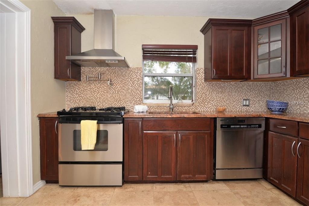 400 E GRANT STREET, ORLANDO, Florida 32806, 3 Bedrooms Bedrooms, 4 Rooms Rooms,2 BathroomsBathrooms,Residential,For sale,GRANT,O5556053