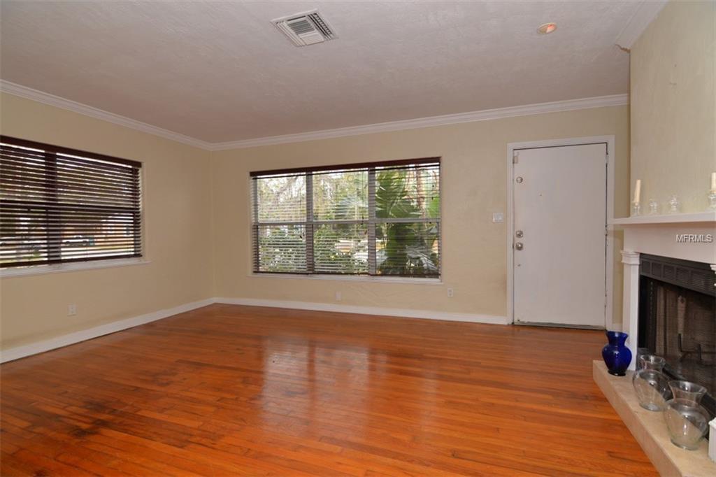 400 E GRANT STREET, ORLANDO, Florida 32806, 3 Bedrooms Bedrooms, 4 Rooms Rooms,2 BathroomsBathrooms,Residential,For sale,GRANT,O5556053