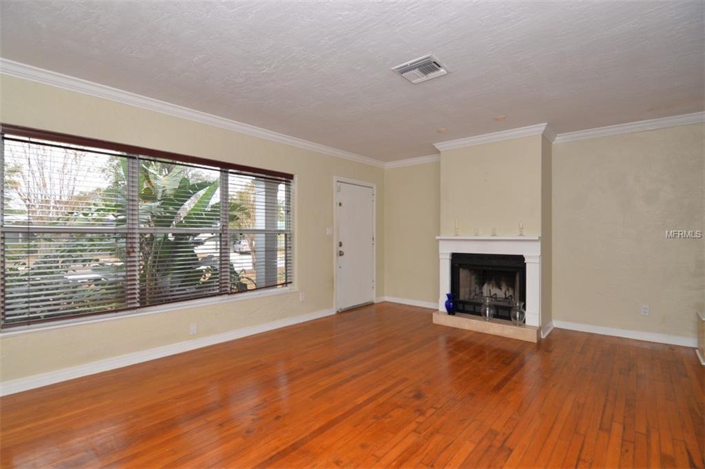 400 E GRANT STREET, ORLANDO, Florida 32806, 3 Bedrooms Bedrooms, 4 Rooms Rooms,2 BathroomsBathrooms,Residential,For sale,GRANT,O5556053