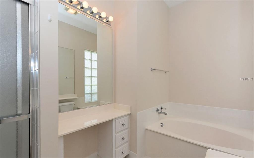5817 VALENTE PLACE, SARASOTA, Florida 34238, 4 Bedrooms Bedrooms, 9 Rooms Rooms,3 BathroomsBathrooms,Residential,For sale,VALENTE,A4208908