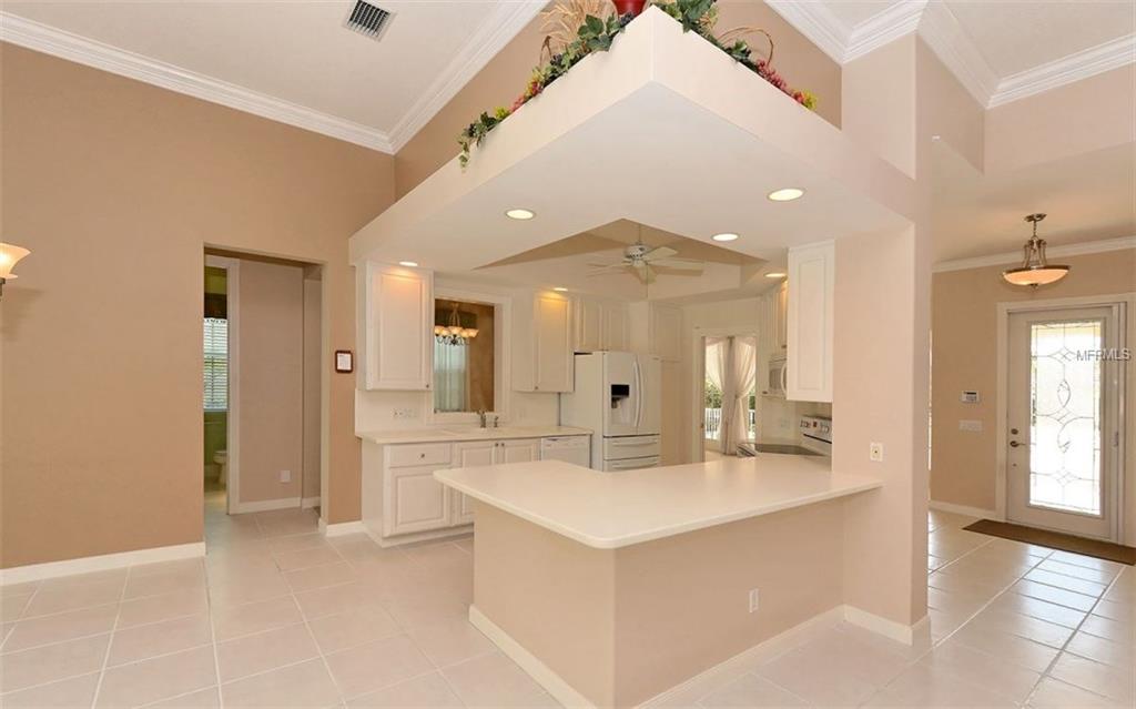 5817 VALENTE PLACE, SARASOTA, Florida 34238, 4 Bedrooms Bedrooms, 9 Rooms Rooms,3 BathroomsBathrooms,Residential,For sale,VALENTE,A4208908