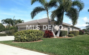 1115 HIGHLAND GREENS DRIVE, VENICE, Florida 34285, 3 Bedrooms Bedrooms, 11 Rooms Rooms,2 BathroomsBathrooms,Residential,For sale,HIGHLAND GREENS,N5916345