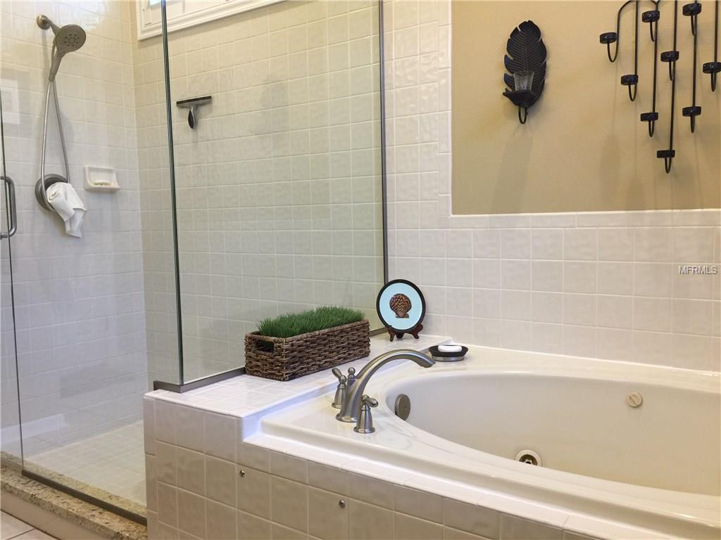 2103 ARCHWOOD COURT, OVIEDO, Florida 32765, 4 Bedrooms Bedrooms, 7 Rooms Rooms,2 BathroomsBathrooms,Residential,For sale,ARCHWOOD,O5561721