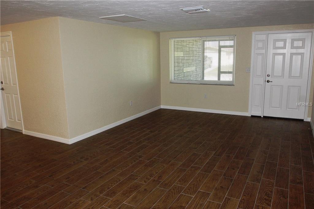 5828 1ST AVENUE, NEW PORT RICHEY, Florida 34652, 3 Bedrooms Bedrooms, 6 Rooms Rooms,2 BathroomsBathrooms,Residential,For sale,1ST,W7635473