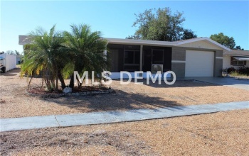 5828 1ST AVENUE, NEW PORT RICHEY, Florida 34652, 3 Bedrooms Bedrooms, 6 Rooms Rooms,2 BathroomsBathrooms,Residential,For sale,1ST,W7635473