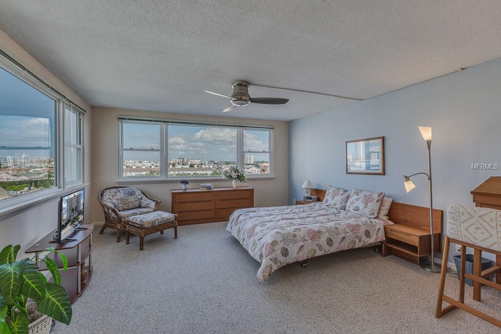 675 S GULFVIEW BOULEVARD, CLEARWATER BEACH, Florida 33767, 2 Bedrooms Bedrooms, 4 Rooms Rooms,2 BathroomsBathrooms,Residential,For sale,GULFVIEW,U7843310