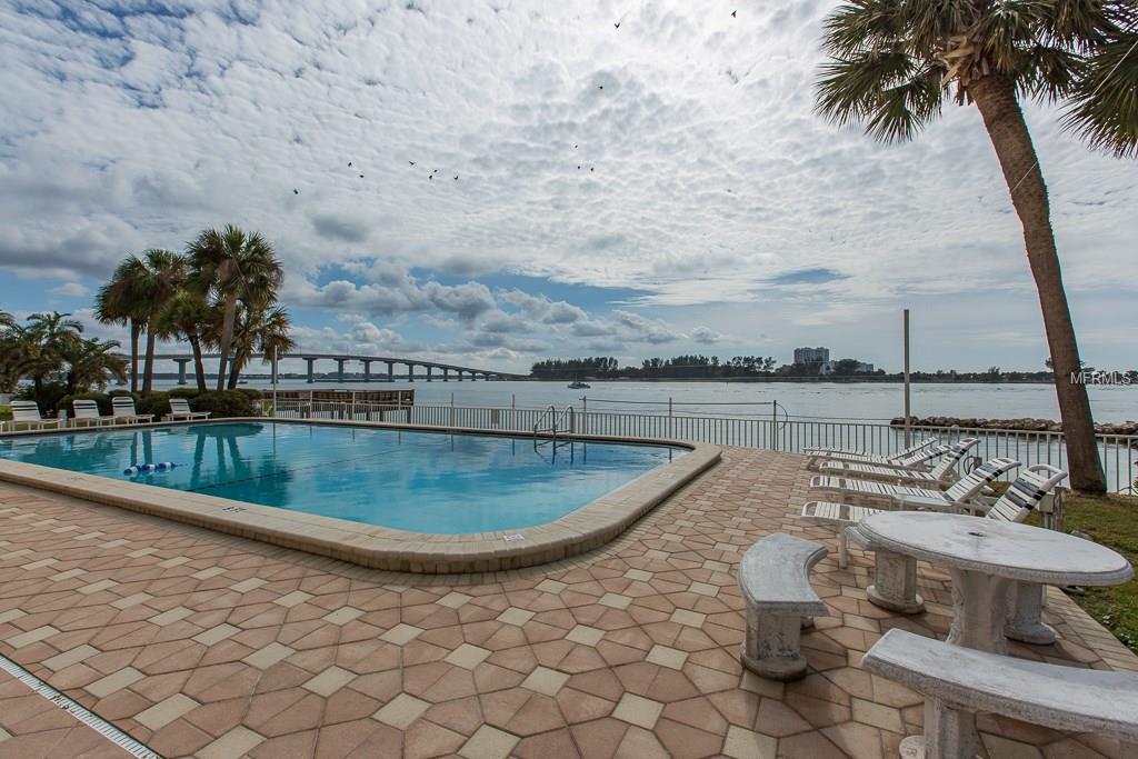 675 S GULFVIEW BOULEVARD, CLEARWATER BEACH, Florida 33767, 2 Bedrooms Bedrooms, 4 Rooms Rooms,2 BathroomsBathrooms,Residential,For sale,GULFVIEW,U7843310