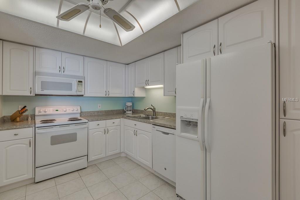 675 S GULFVIEW BOULEVARD, CLEARWATER BEACH, Florida 33767, 2 Bedrooms Bedrooms, 4 Rooms Rooms,2 BathroomsBathrooms,Residential,For sale,GULFVIEW,U7843310