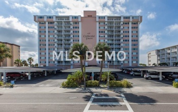 675 S GULFVIEW BOULEVARD, CLEARWATER BEACH, Florida 33767, 2 Bedrooms Bedrooms, 4 Rooms Rooms,2 BathroomsBathrooms,Residential,For sale,GULFVIEW,U7843310