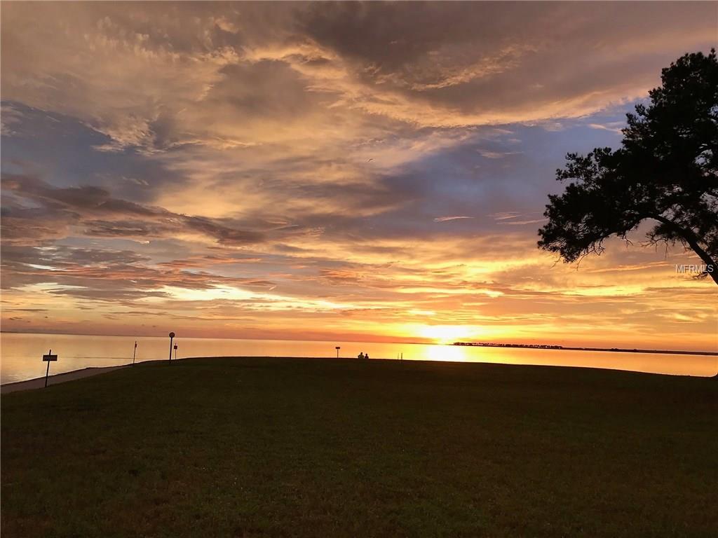 604 WINDRUSH BAY DRIVE, TARPON SPRINGS, Florida 34689, 3 Bedrooms Bedrooms, 6 Rooms Rooms,2 BathroomsBathrooms,Residential,For sale,WINDRUSH BAY,U7846717