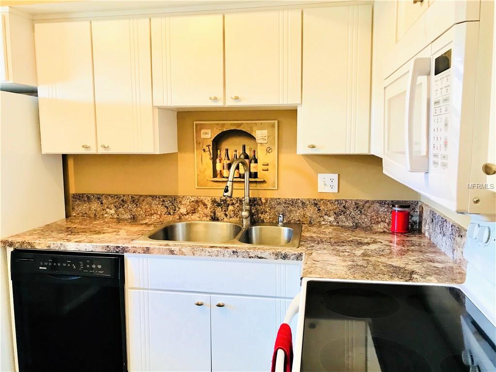 604 WINDRUSH BAY DRIVE, TARPON SPRINGS, Florida 34689, 3 Bedrooms Bedrooms, 6 Rooms Rooms,2 BathroomsBathrooms,Residential,For sale,WINDRUSH BAY,U7846717