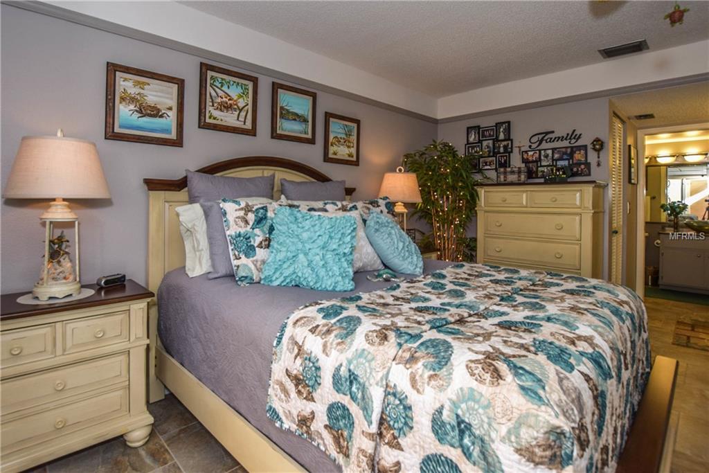 326 CERROMAR WAY N, VENICE, Florida 34293, 2 Bedrooms Bedrooms, 6 Rooms Rooms,2 BathroomsBathrooms,Residential,For sale,CERROMAR,N5914933