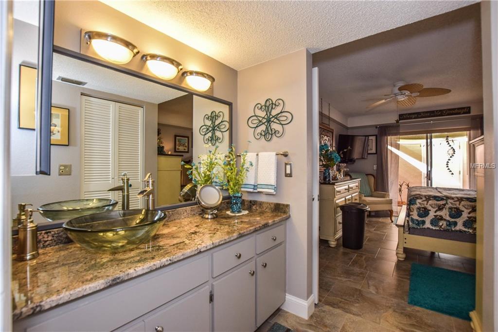 326 CERROMAR WAY N, VENICE, Florida 34293, 2 Bedrooms Bedrooms, 6 Rooms Rooms,2 BathroomsBathrooms,Residential,For sale,CERROMAR,N5914933