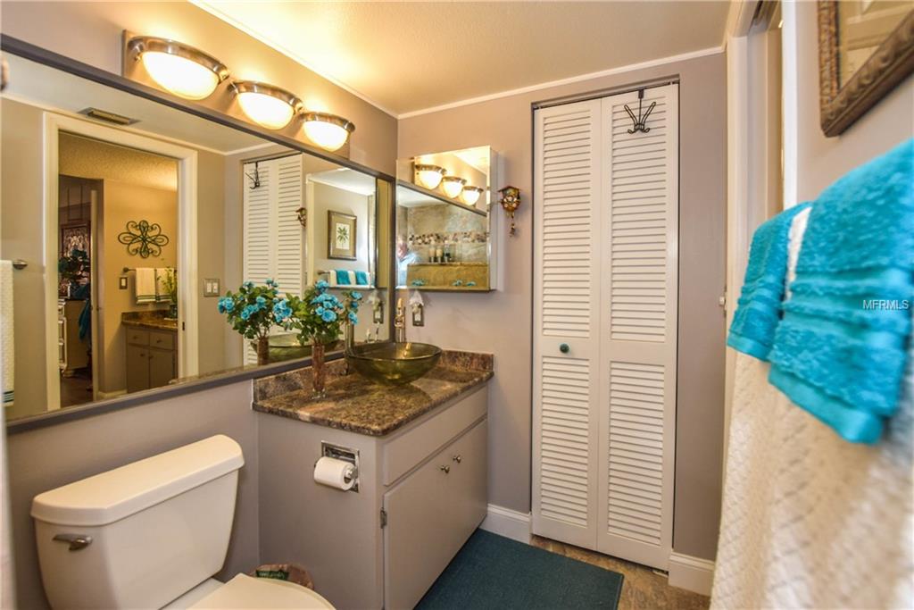 326 CERROMAR WAY N, VENICE, Florida 34293, 2 Bedrooms Bedrooms, 6 Rooms Rooms,2 BathroomsBathrooms,Residential,For sale,CERROMAR,N5914933