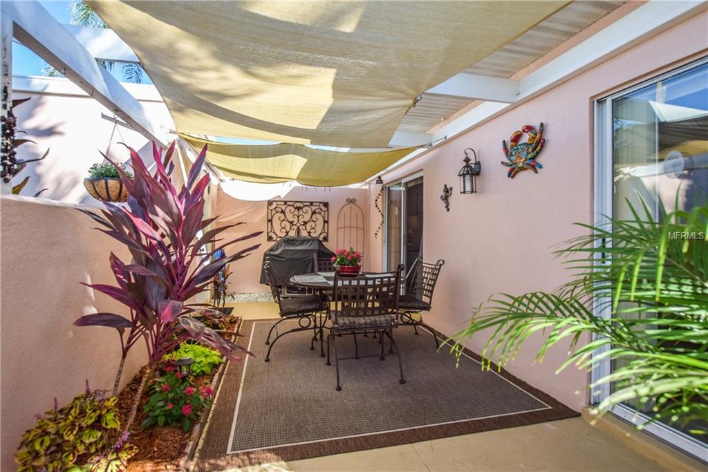 326 CERROMAR WAY N, VENICE, Florida 34293, 2 Bedrooms Bedrooms, 6 Rooms Rooms,2 BathroomsBathrooms,Residential,For sale,CERROMAR,N5914933