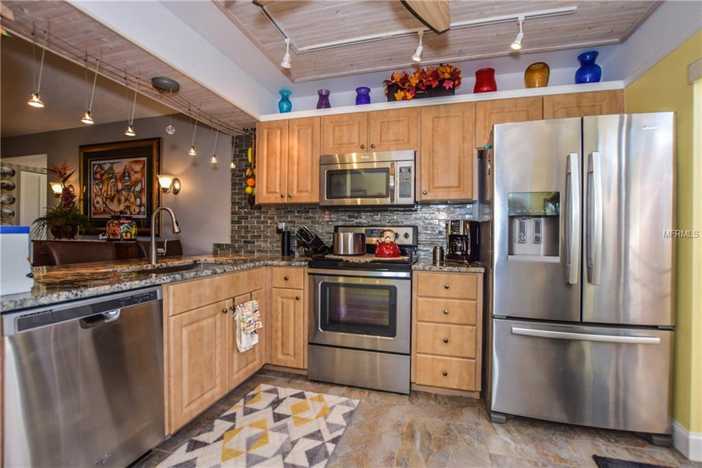 326 CERROMAR WAY N, VENICE, Florida 34293, 2 Bedrooms Bedrooms, 6 Rooms Rooms,2 BathroomsBathrooms,Residential,For sale,CERROMAR,N5914933