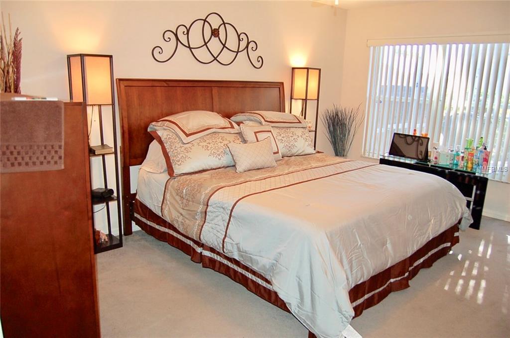 123 RIGGS CIRCLE, DAVENPORT, Florida 33897, 5 Bedrooms Bedrooms, 3 Rooms Rooms,3 BathroomsBathrooms,Residential,For sale,RIGGS,S4856051