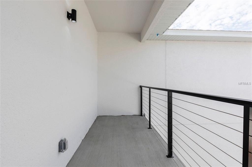 1418 ILLINOIS STREET, ORLANDO, Florida 32803, 3 Bedrooms Bedrooms, 6 Rooms Rooms,2 BathroomsBathrooms,Residential,For sale,ILLINOIS,O5559554