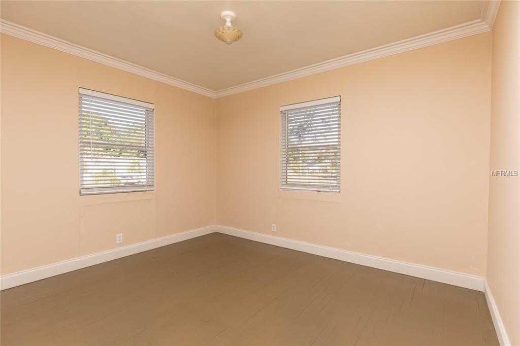 2504 58TH STREET S, GULFPORT, Florida 33707, 4 Bedrooms Bedrooms, 8 Rooms Rooms,2 BathroomsBathrooms,Residential,For sale,58TH,U7846718