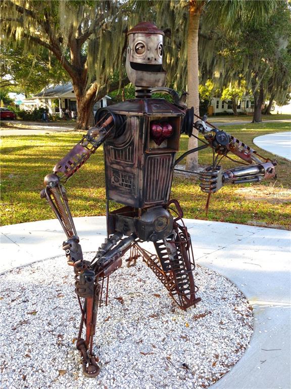 2504 58TH STREET S, GULFPORT, Florida 33707, 4 Bedrooms Bedrooms, 8 Rooms Rooms,2 BathroomsBathrooms,Residential,For sale,58TH,U7846718