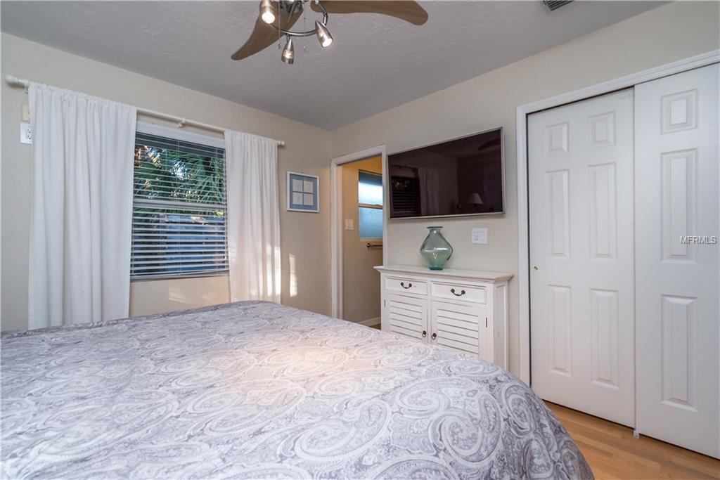 1773 HARMONY LANE, SARASOTA, Florida 34239, 2 Bedrooms Bedrooms, 4 Rooms Rooms,2 BathroomsBathrooms,Residential,For sale,HARMONY,A4209876