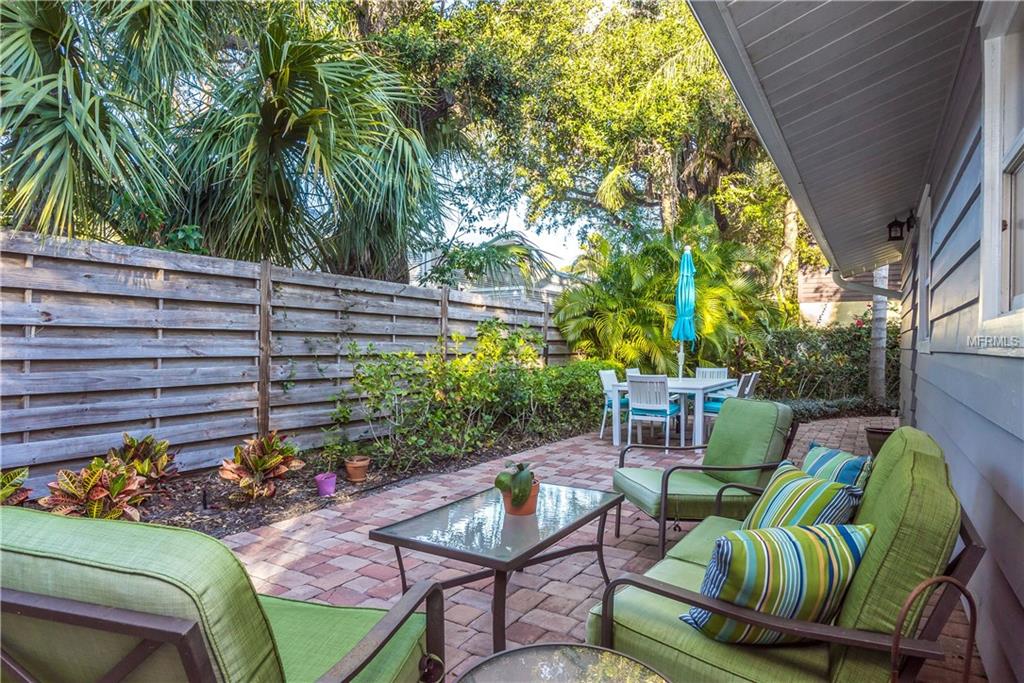 1773 HARMONY LANE, SARASOTA, Florida 34239, 2 Bedrooms Bedrooms, 4 Rooms Rooms,2 BathroomsBathrooms,Residential,For sale,HARMONY,A4209876