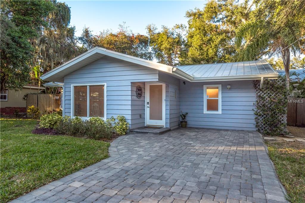 1773 HARMONY LANE, SARASOTA, Florida 34239, 2 Bedrooms Bedrooms, 4 Rooms Rooms,2 BathroomsBathrooms,Residential,For sale,HARMONY,A4209876