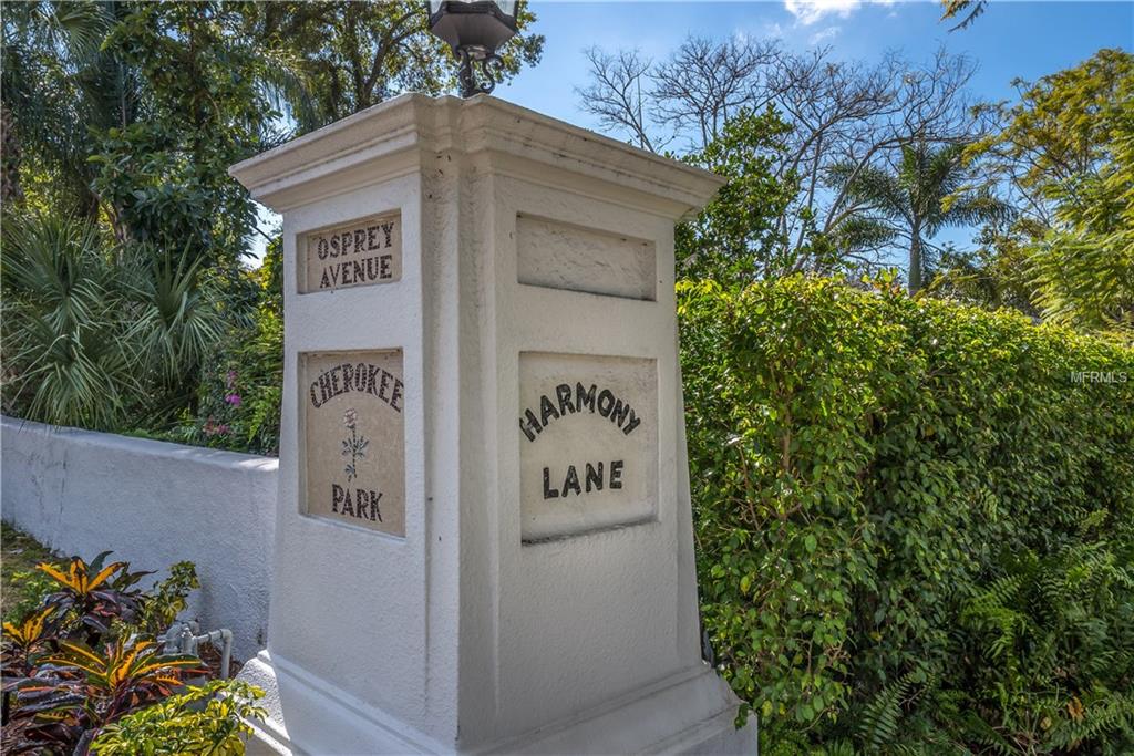 1773 HARMONY LANE, SARASOTA, Florida 34239, 2 Bedrooms Bedrooms, 4 Rooms Rooms,2 BathroomsBathrooms,Residential,For sale,HARMONY,A4209876