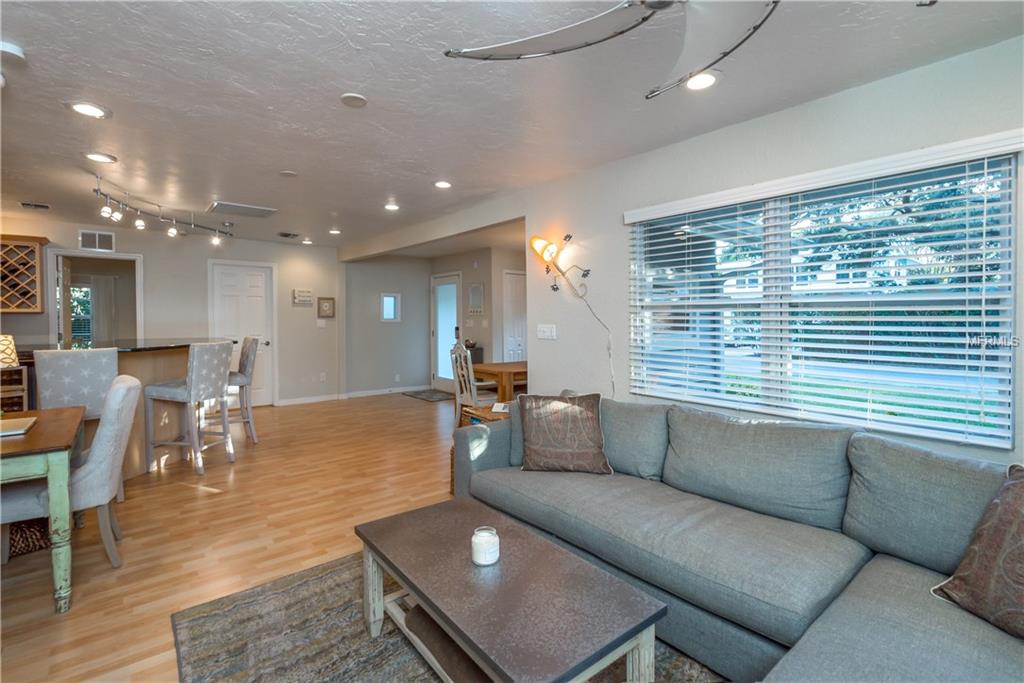 1773 HARMONY LANE, SARASOTA, Florida 34239, 2 Bedrooms Bedrooms, 4 Rooms Rooms,2 BathroomsBathrooms,Residential,For sale,HARMONY,A4209876