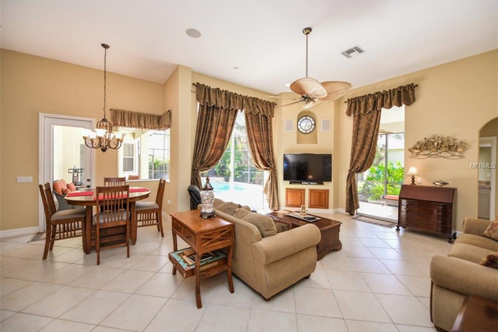 7920 UMBRELLA PINE WAY, SARASOTA, Florida 34241, 3 Bedrooms Bedrooms, 10 Rooms Rooms,3 BathroomsBathrooms,Residential,For sale,UMBRELLA PINE,A4209957