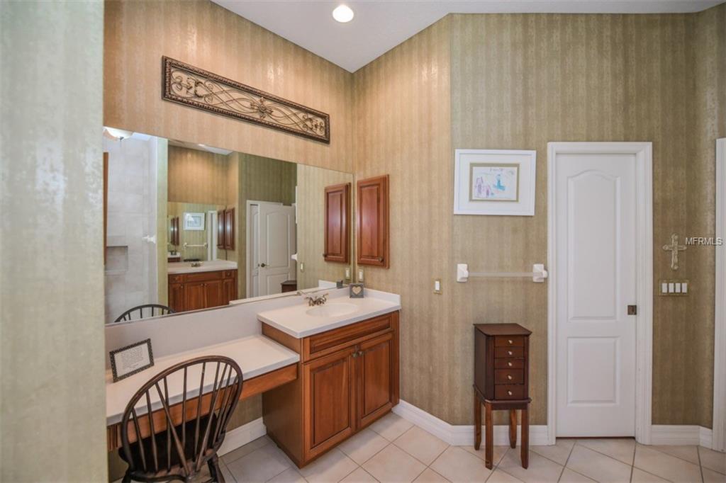 7920 UMBRELLA PINE WAY, SARASOTA, Florida 34241, 3 Bedrooms Bedrooms, 10 Rooms Rooms,3 BathroomsBathrooms,Residential,For sale,UMBRELLA PINE,A4209957