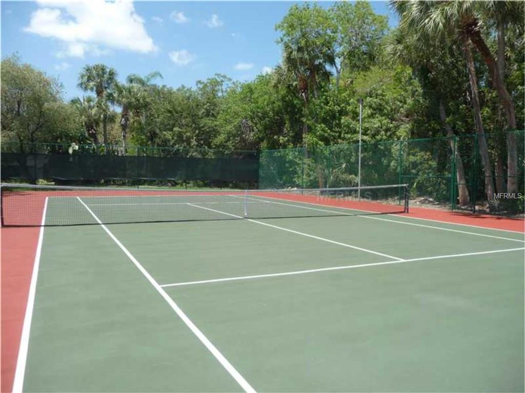 5019 VILLAGE GARDENS DRIVE, SARASOTA, Florida 34234, 2 Bedrooms Bedrooms, 6 Rooms Rooms,2 BathroomsBathrooms,Residential,For sale,VILLAGE GARDENS,A4210035