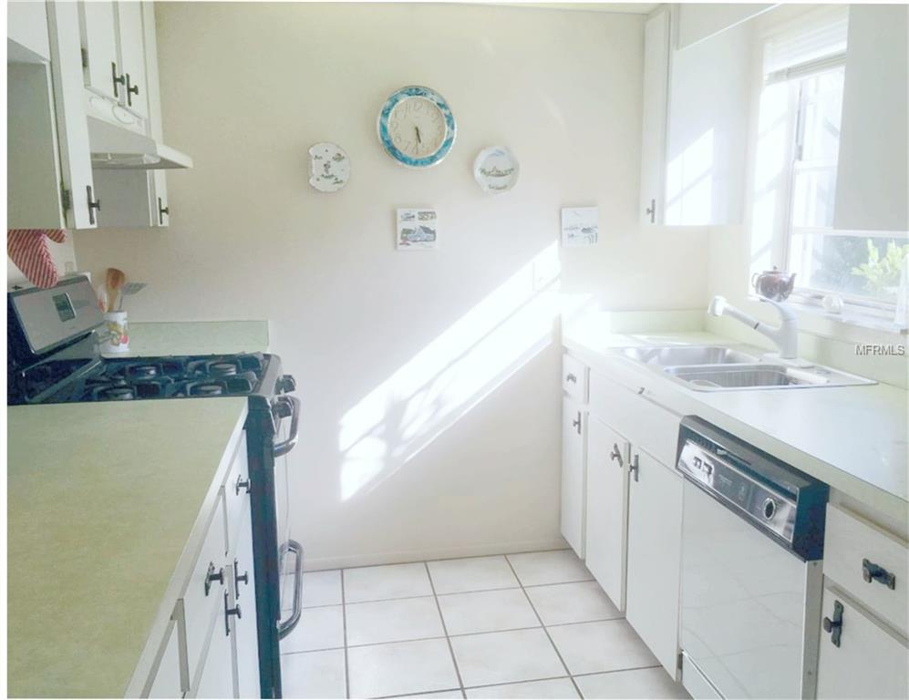 5019 VILLAGE GARDENS DRIVE, SARASOTA, Florida 34234, 2 Bedrooms Bedrooms, 6 Rooms Rooms,2 BathroomsBathrooms,Residential,For sale,VILLAGE GARDENS,A4210035