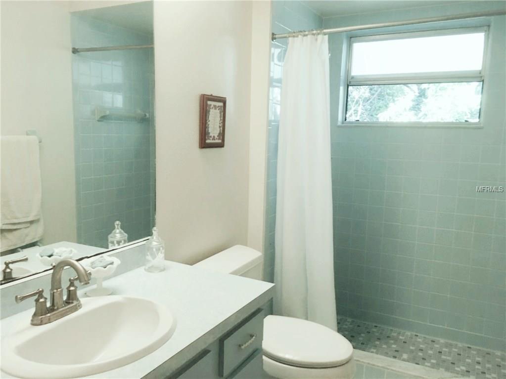 5019 VILLAGE GARDENS DRIVE, SARASOTA, Florida 34234, 2 Bedrooms Bedrooms, 6 Rooms Rooms,2 BathroomsBathrooms,Residential,For sale,VILLAGE GARDENS,A4210035