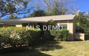 5019 VILLAGE GARDENS DRIVE, SARASOTA, Florida 34234, 2 Bedrooms Bedrooms, 6 Rooms Rooms,2 BathroomsBathrooms,Residential,For sale,VILLAGE GARDENS,A4210035