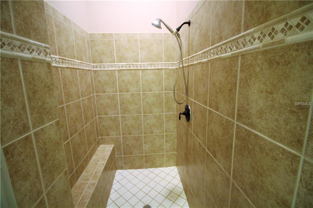 15735 STARLING WATER DRIVE, LITHIA, Florida 33547, 6 Bedrooms Bedrooms, 13 Rooms Rooms,3 BathroomsBathrooms,Residential,For sale,STARLING WATER,T2928570