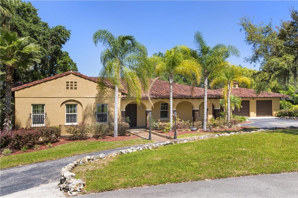 1909 COUNTRY CLUB DRIVE, EUSTIS, Florida 32726, 4 Bedrooms Bedrooms, 6 Rooms Rooms,4 BathroomsBathrooms,Residential,For sale,COUNTRY CLUB,O5432916