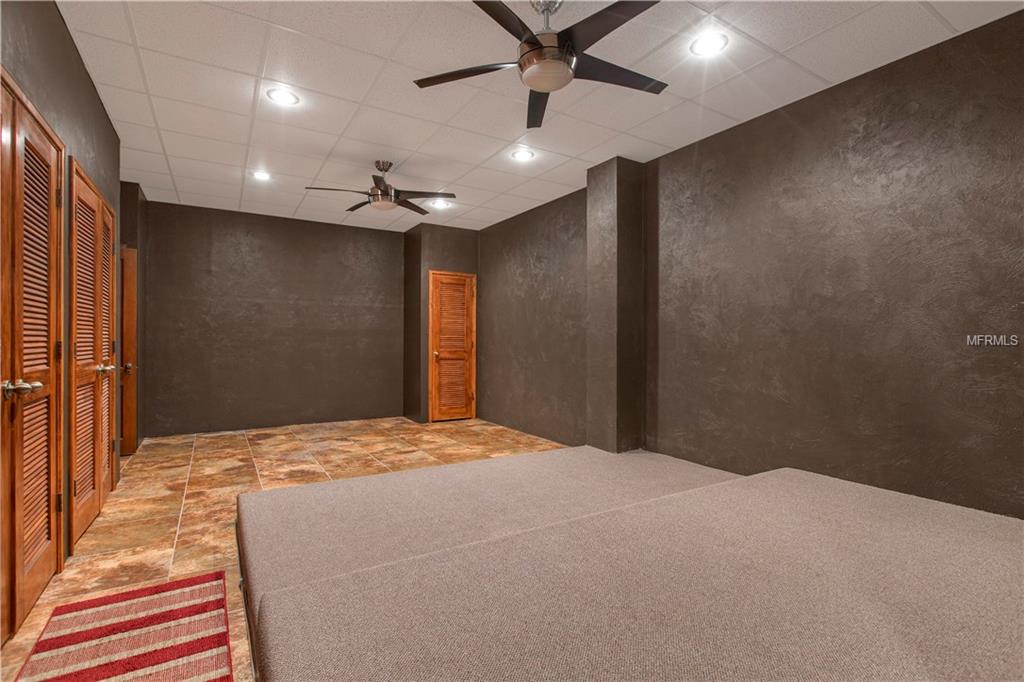 1909 COUNTRY CLUB DRIVE, EUSTIS, Florida 32726, 4 Bedrooms Bedrooms, 6 Rooms Rooms,4 BathroomsBathrooms,Residential,For sale,COUNTRY CLUB,O5432916