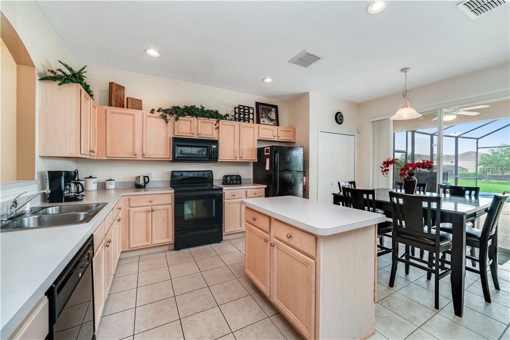 2615 EMERALD ISLAND BOULEVARD, KISSIMMEE, Florida 34747, 6 Bedrooms Bedrooms, 12 Rooms Rooms,4 BathroomsBathrooms,Residential,For sale,EMERALD ISLAND,S4847226