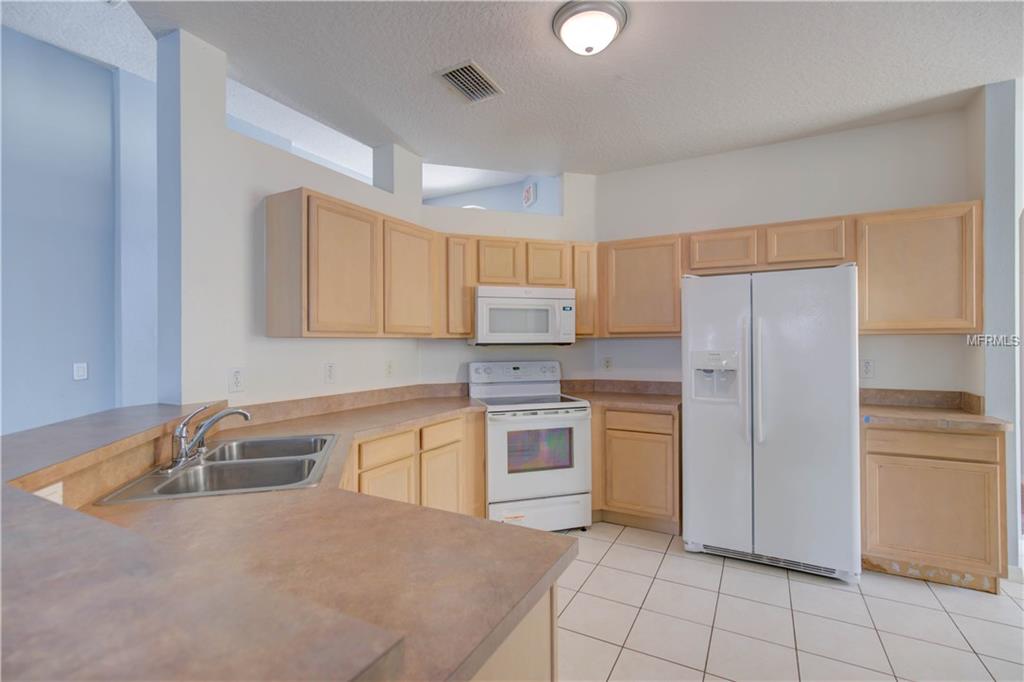 171 MINNIEHAHA CIR, HAINES CITY, Florida 33844, 4 Bedrooms Bedrooms, 6 Rooms Rooms,3 BathroomsBathrooms,Residential,For sale,MINNIEHAHA CIR,O5553820