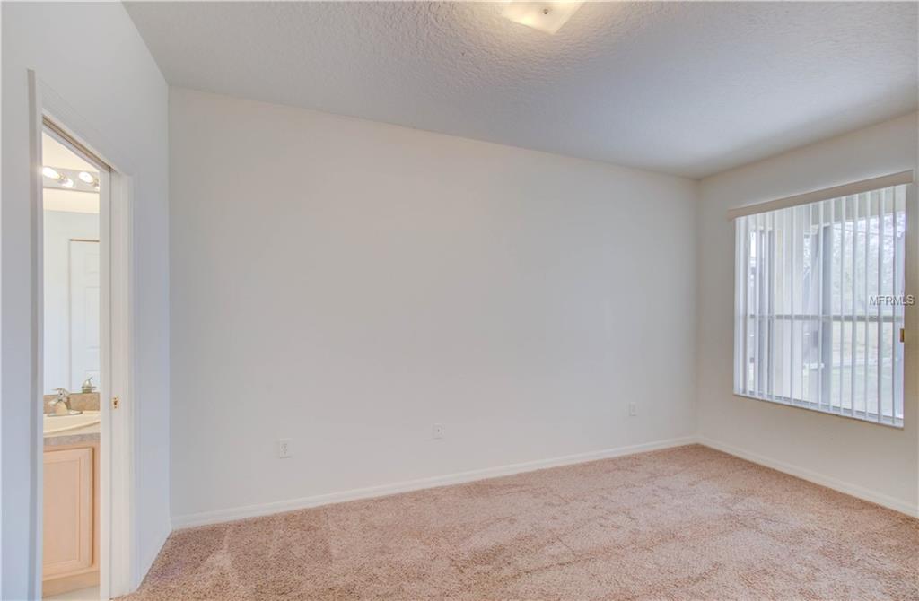 171 MINNIEHAHA CIR, HAINES CITY, Florida 33844, 4 Bedrooms Bedrooms, 6 Rooms Rooms,3 BathroomsBathrooms,Residential,For sale,MINNIEHAHA CIR,O5553820