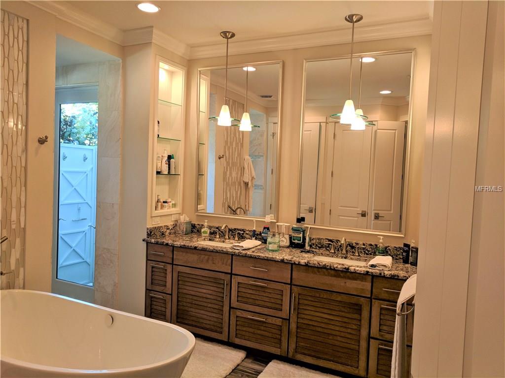 1810 WISTERIA STREET, SARASOTA, Florida 34239, 4 Bedrooms Bedrooms, 6 Rooms Rooms,3 BathroomsBathrooms,Residential,For sale,WISTERIA,A4208584