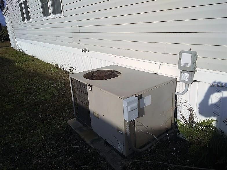 301 EVANDEE COURT, KISSIMMEE, Florida 34758, 3 Bedrooms Bedrooms, 9 Rooms Rooms,2 BathroomsBathrooms,Residential,For sale,EVANDEE,O5560551