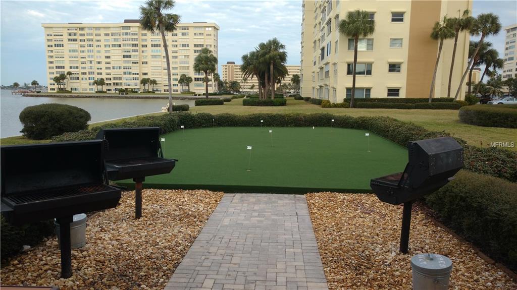 4725 COVE CIRCLE, ST PETERSBURG, Florida 33708, 2 Bedrooms Bedrooms, 6 Rooms Rooms,2 BathroomsBathrooms,Residential,For sale,COVE,U7846973