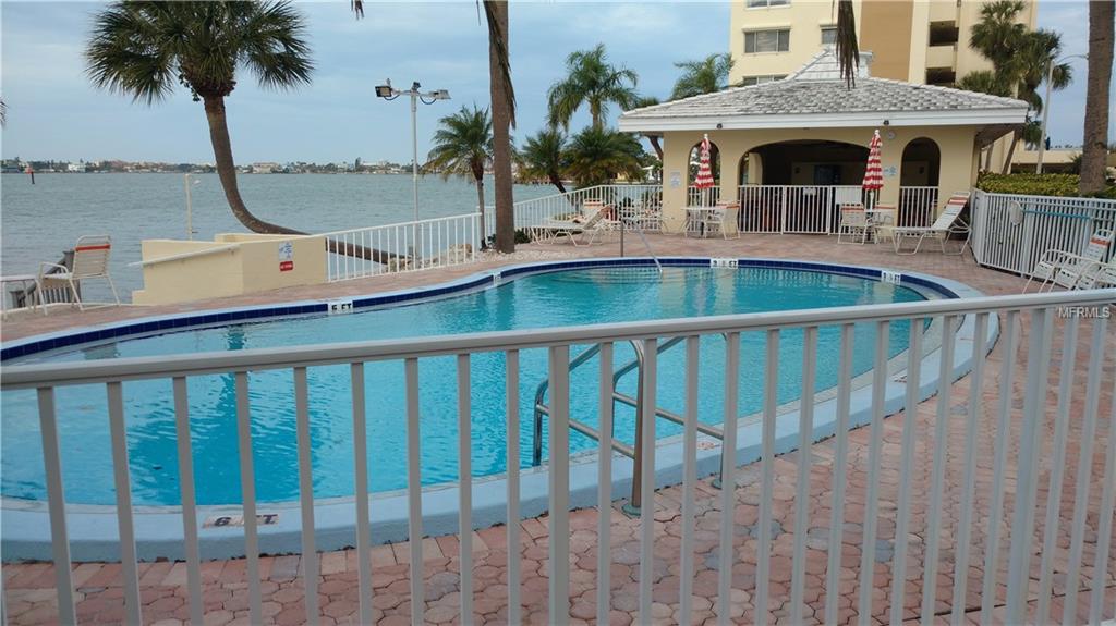 4725 COVE CIRCLE, ST PETERSBURG, Florida 33708, 2 Bedrooms Bedrooms, 6 Rooms Rooms,2 BathroomsBathrooms,Residential,For sale,COVE,U7846973